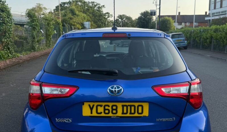 
2018 Toyota Yaris Icon Tech Hybrid full									