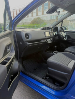 
2018 Toyota Yaris Icon Tech Hybrid full									