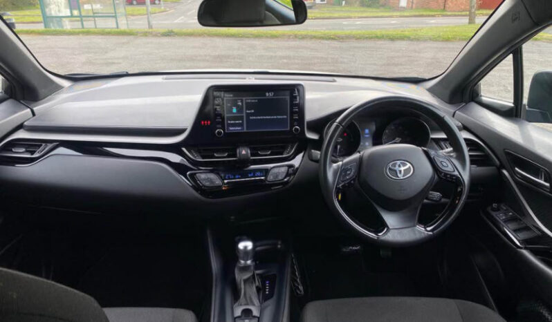 
2021 Toyota C-HR Hybrid full									