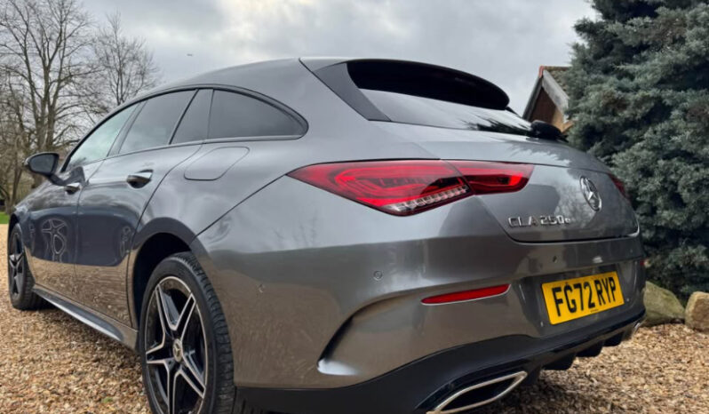 
2022 Mercedes CLA 250 AMG Line full									