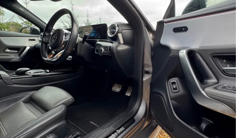 
2022 Mercedes CLA 250 AMG Line full									