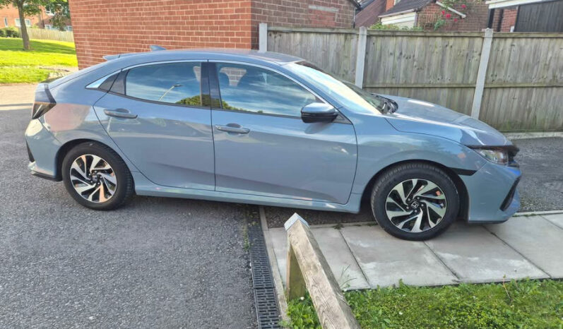 
2017 Honda Civic 1.0 VTEC SE full									