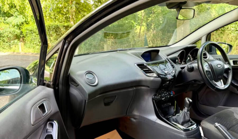 
Ford Fiesta Zetec 2017 full									