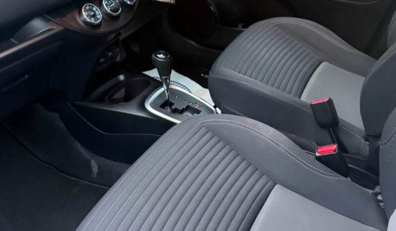 
Toyota Yaris 2018 full									