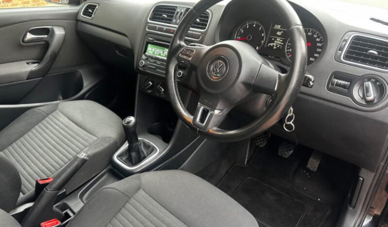 
2012 Volkswagen Polo full									