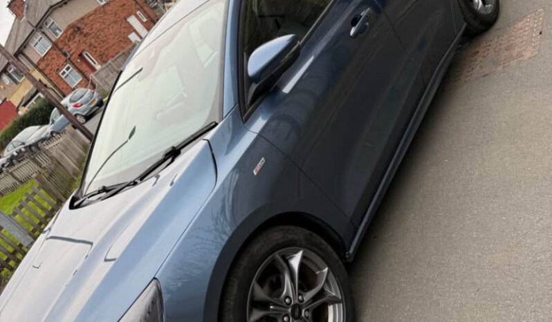 
2019 Ford Focus ST-Line full									