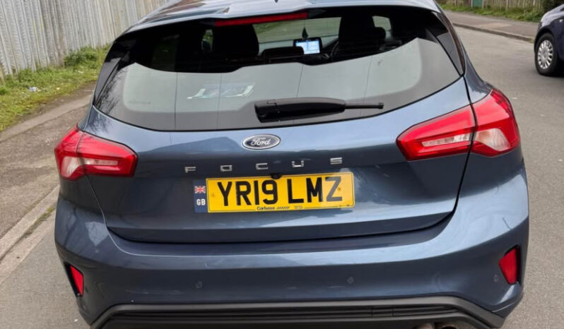 
2019 Ford Focus ST-Line full									