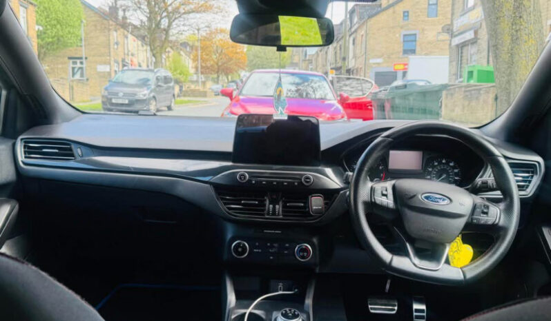 
2019 Ford Focus ST-Line full									