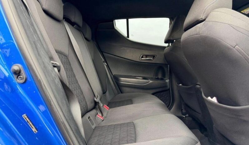 
2020 Toyota C-HR full									