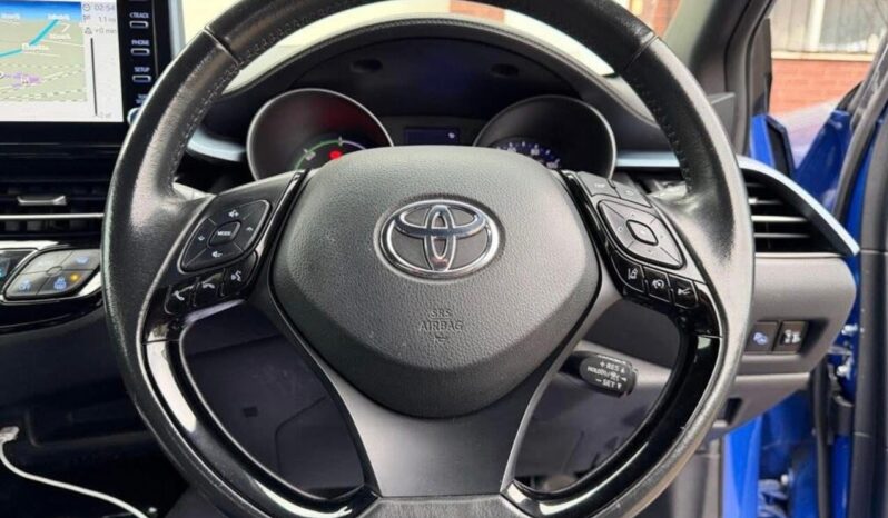 
2020 Toyota C-HR full									